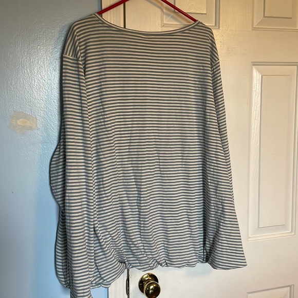 Nwt ladies 3X top - Picture 4 of 5